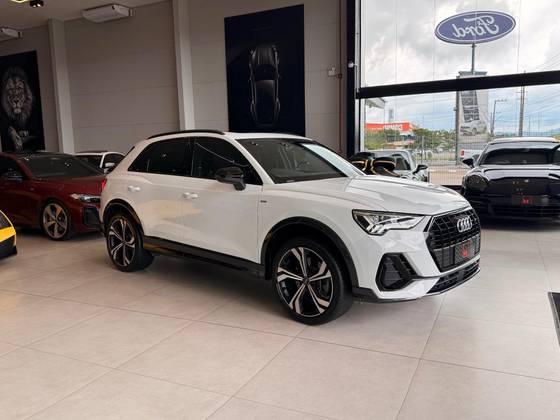 AUDI Q3 2.0 40 TFSI GASOLINA PERFORMANCE BLACK QUATTRO TIPTRONIC AUDI Q3 2.0 40 TFSI GASOLINA PERFORMANCE BLACK QUATTRO TIPTRONIC